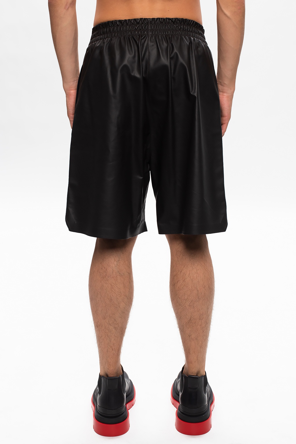 ショートパンツ BOTTEGA VENETA SS22 LEATHER SHORTS (633445 VKLC05482) SchaferandweinerShops Japan - Leather shorts Bottega Veneta